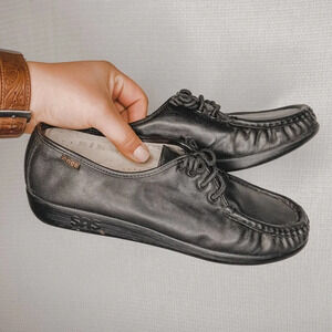 SAS Genuine‎ Black Moccasins Shoes Handsewn
